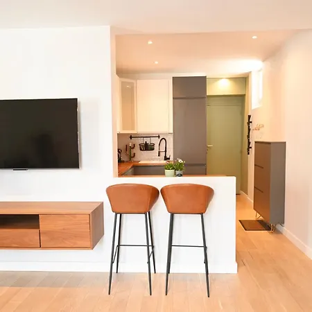 Duplex 100 M2 4 Chambres Moderne Proche Paris Et Rer Apartmán *