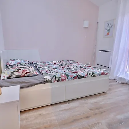 Duplex 100 M2 4 Chambres Moderne Proche Paris Et Rer Apartmán